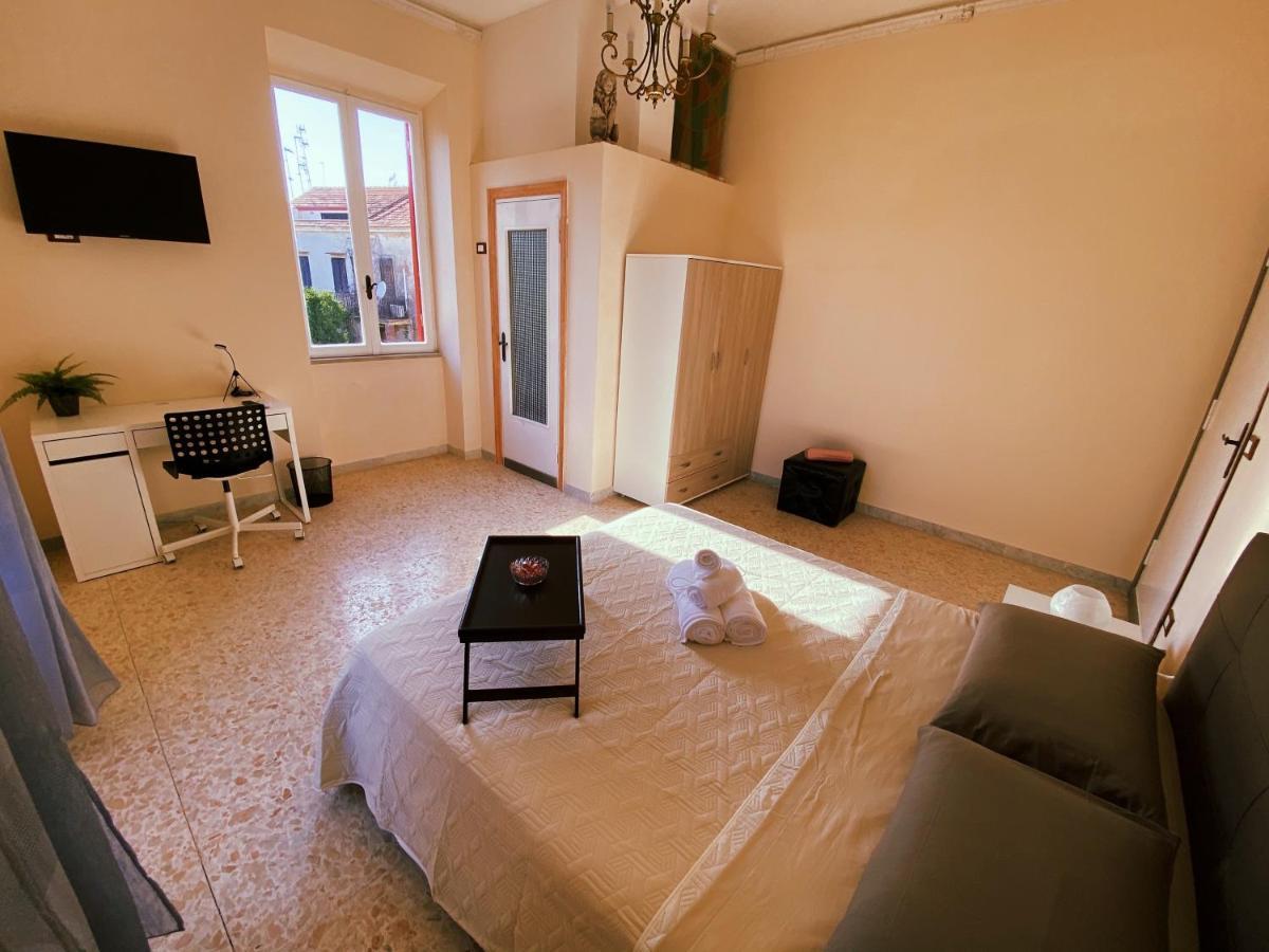 Happy Days Terracina Bed and Breakfast Buitenkant foto
