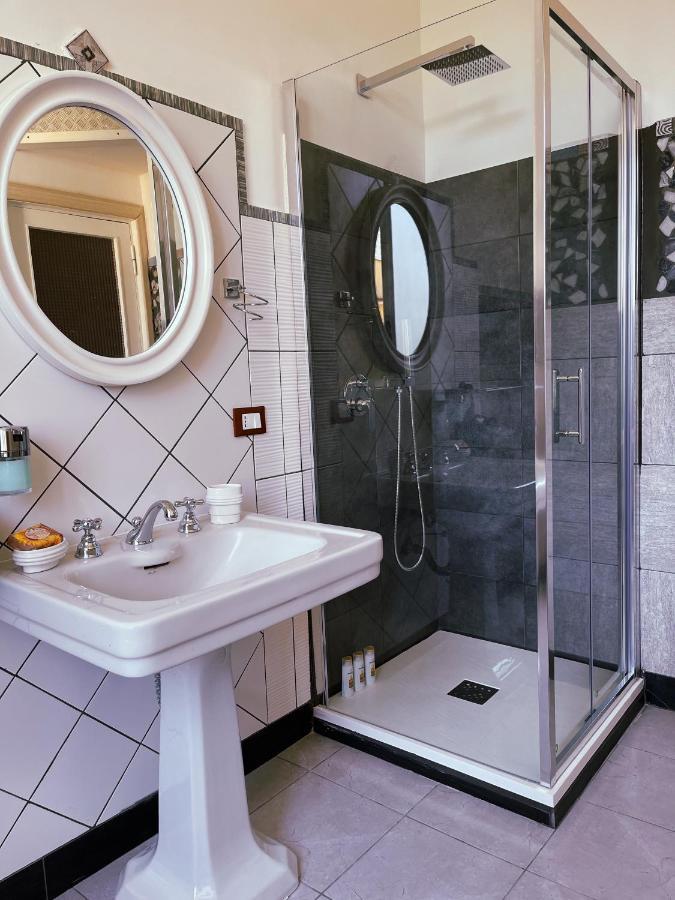 Happy Days Terracina Bed and Breakfast Buitenkant foto